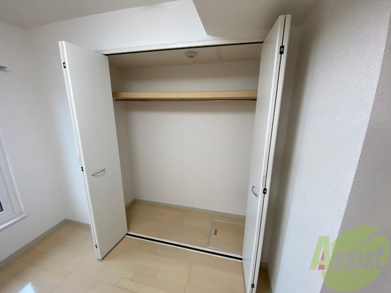 収納　収納がありました。お洋服や荷物はここへ
