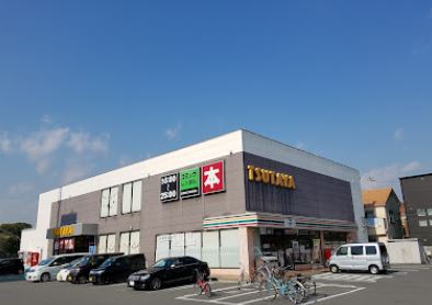 レンタルビデオ　TSUTAYA 高槻店（レンタルビデオ）まで136m