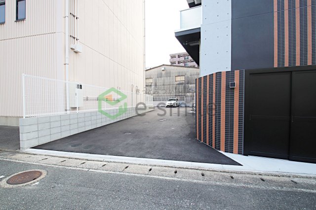 駐車場　車をお持ちの方に嬉しい駐車場付きの物件です