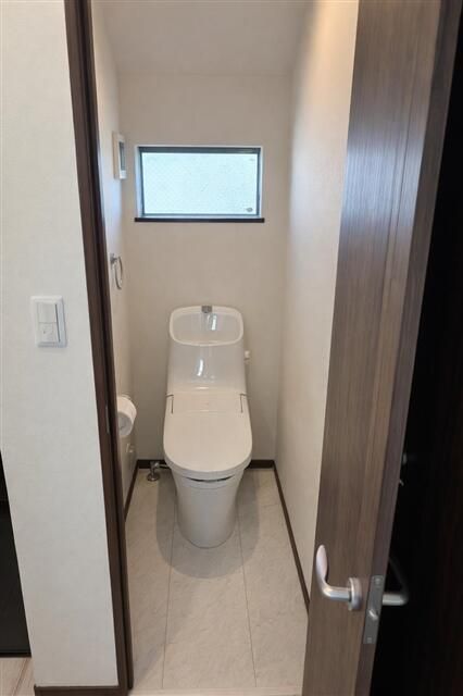 トイレ　落ち着いたトイレです