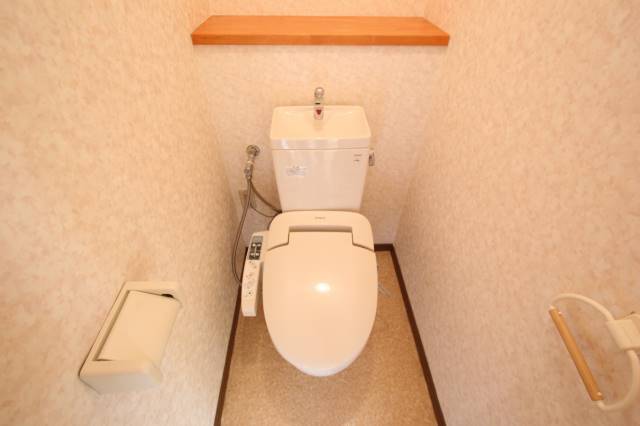 トイレ　ウォシュレット付きのトイレです。イメージ写真