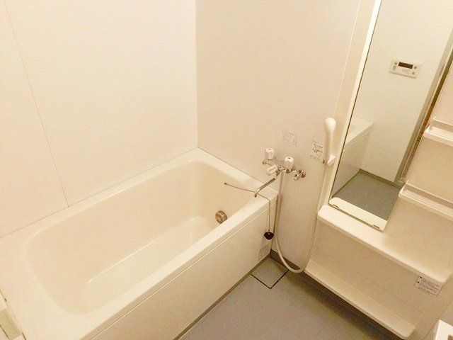 バス・シャワールーム　★清潔感のあるユニットバスです★