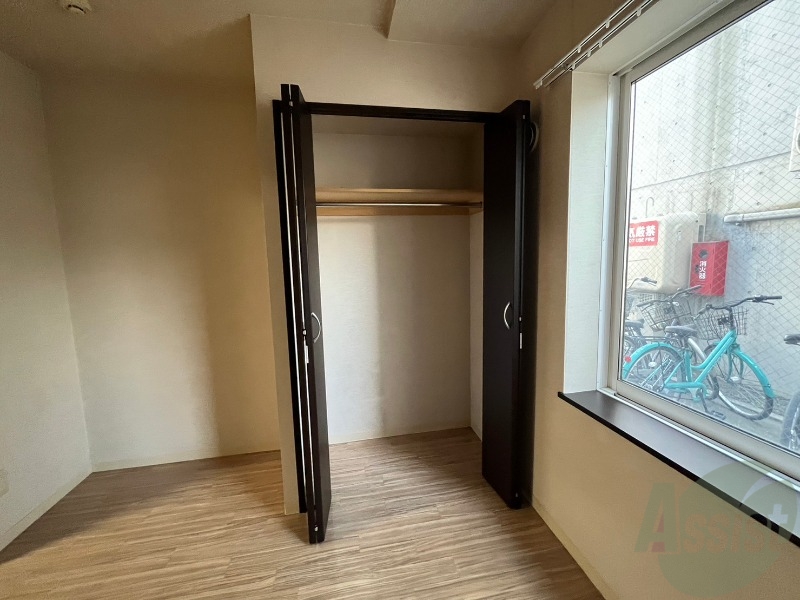 収納　寝室の収納です。部屋がすっきり片付きます。