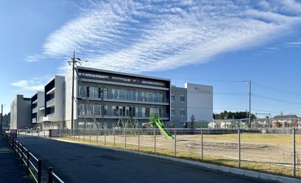 小学校　つくば市立研究学園小学校（小学校）まで1411m