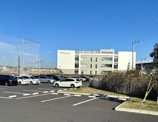 中学校　つくば市立研究学園中学校（中学校）まで1673m