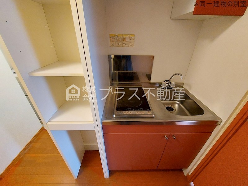 キッチン　設備・使用は号室により異なる為、現況を優先いたします。