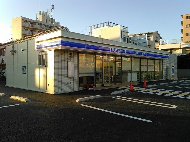 コンビニ　ローソン尼崎西立花町三丁目店（コンビニ）まで142m