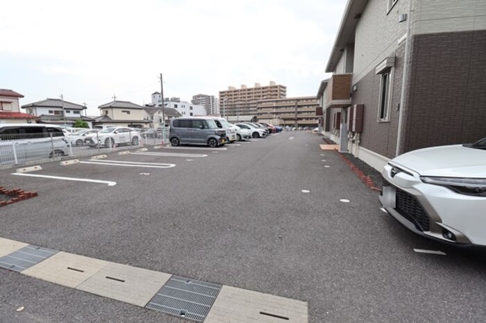 駐車場　駐車場