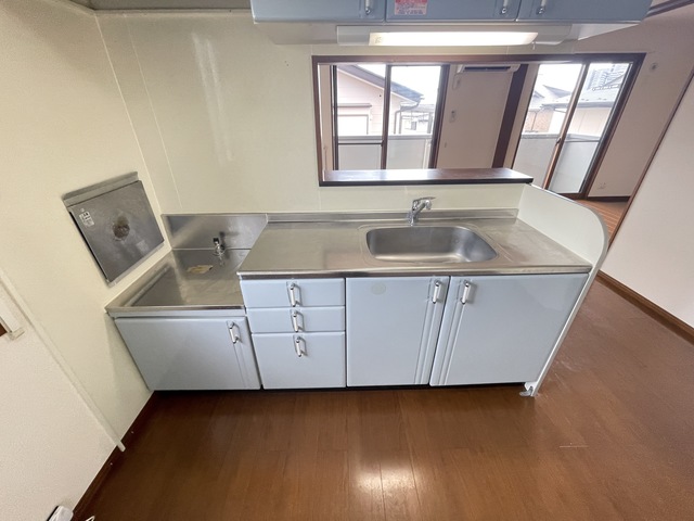 キッチン　別部屋参考写真です