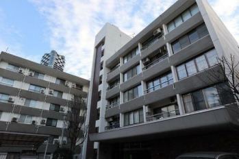 建物外観　外観は落ち着いています