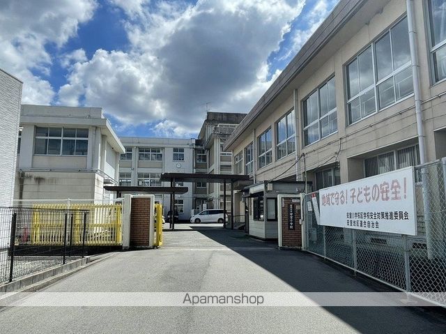 小学校　安室小学校（小学校）まで651m