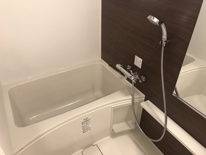 バス・シャワールーム　※同タイプの別のお部屋です。