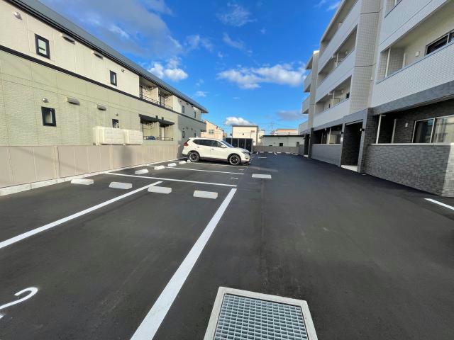 駐車場　駐車場