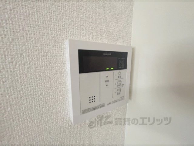 その他設備　給湯器リモコン