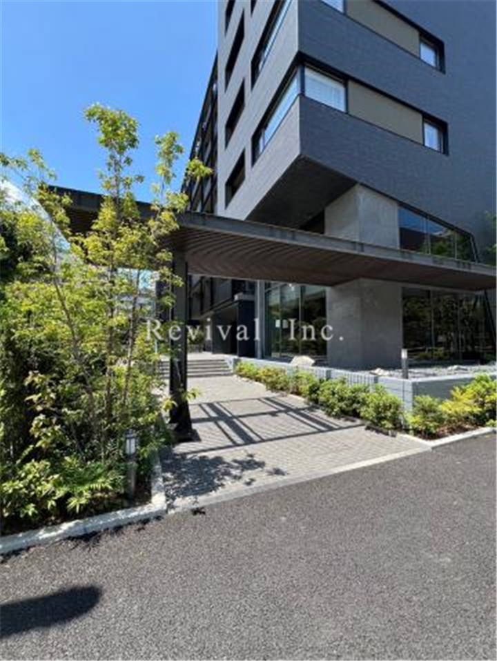 エントランス　エントランスの雰囲気も良いですね