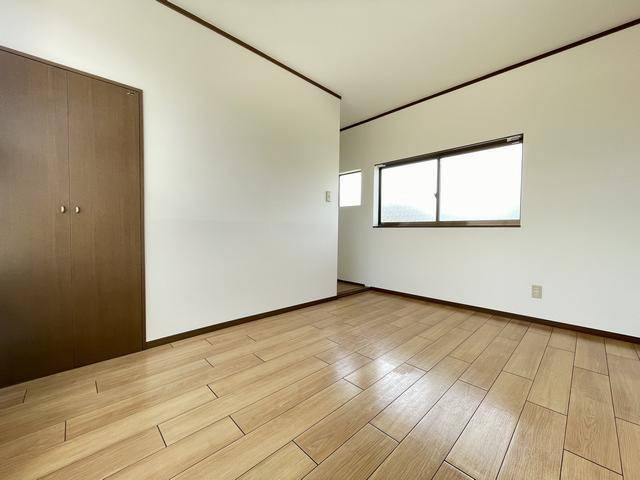 その他　２階洋間