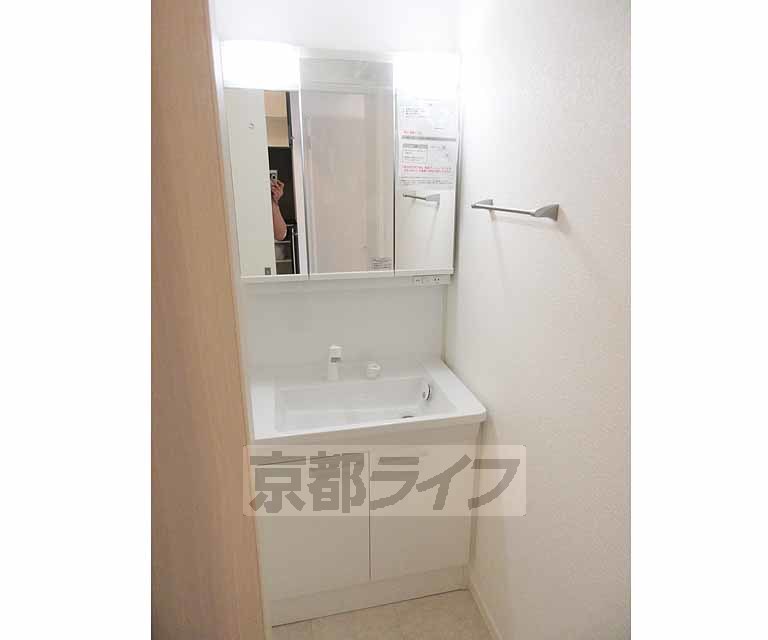 洗面設備　独立洗面台です