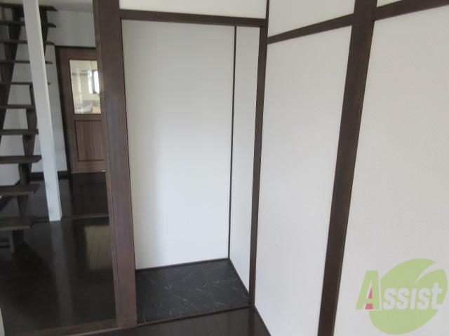 収納　ちょっとした隙間も無駄にはしません、収納に変身