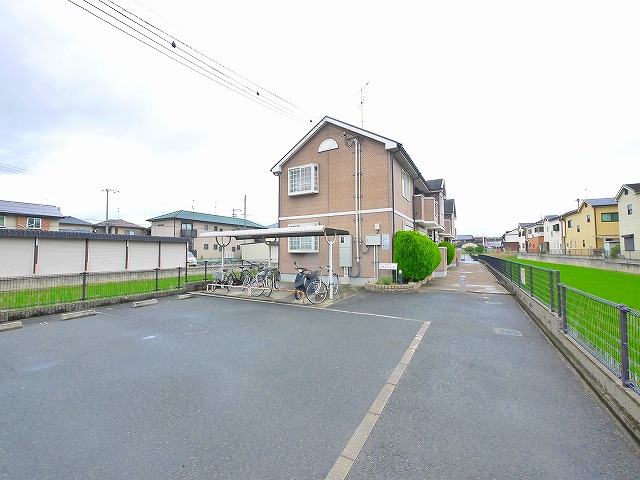 駐車場　駐車場完備です
