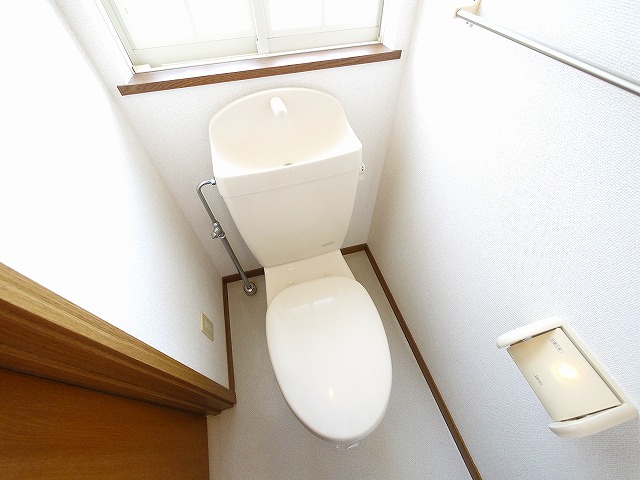 トイレ　清潔感のあるトイレです