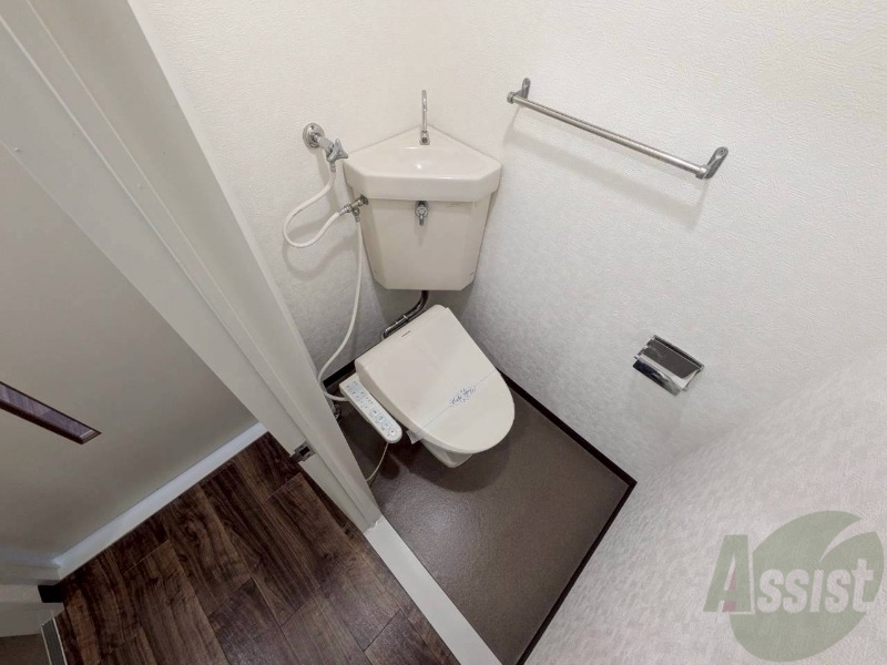 トイレ　こちらはトイレです。清潔感があり、安心して使用できます。