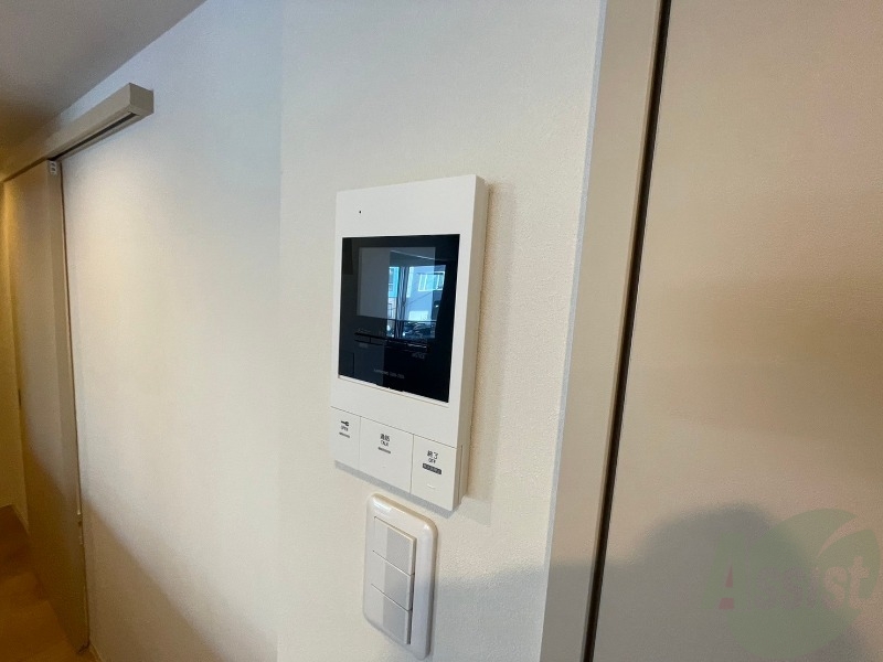 セキュリティ　ＴＶモニター付インターホンです。来客者の顔が見えるので安心！