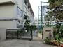 中学校　荒川区立荒川第四中学校（中学校）まで497m