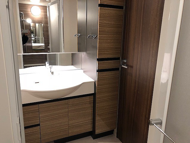 洗面設備　※別部屋の参考写真です。