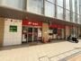 郵便局　近鉄四日市駅前郵便局（郵便局）まで497m