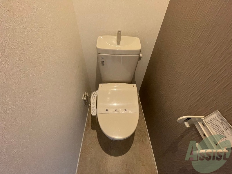 トイレ　こちらはトイレになります。ウォシュレット付きになります。