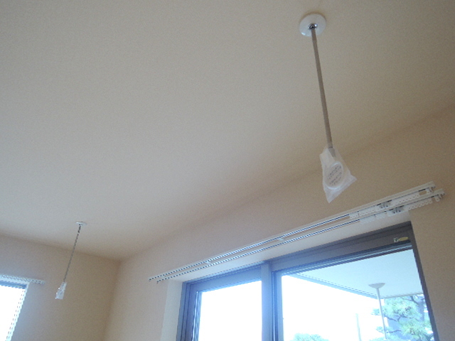 その他設備　雨の日に便利な室内物干フック