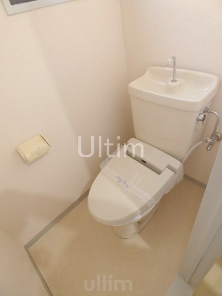 トイレ　※別のお部屋のお写真です。御参考までに。