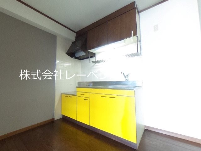 キッチン　レーベンハウス北本店へ　048-590-5757