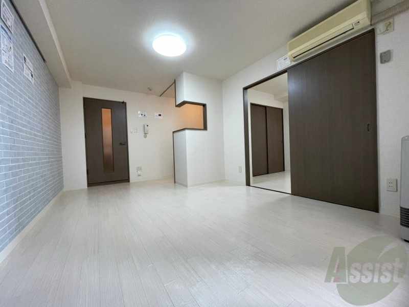 居室・リビング　広くてキレイなお部屋が広がっていて、充実した生活が送れそう。