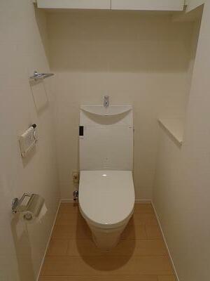 トイレ　コンパクトで使いやすいトイレです