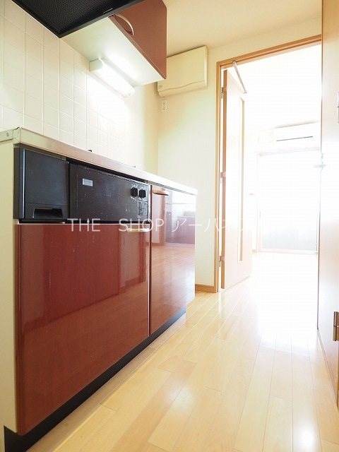 キッチン　同タイプの別部屋参考写真