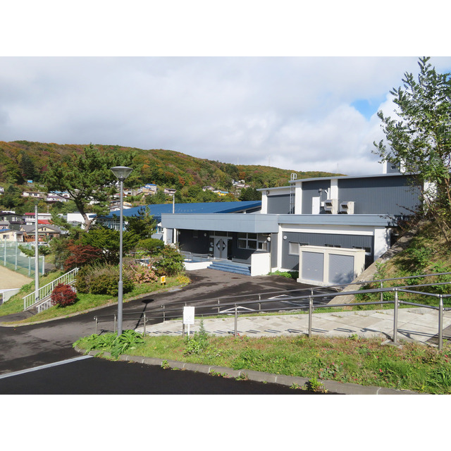 小学校　室蘭市立蘭北小学校（小学校）まで2062m