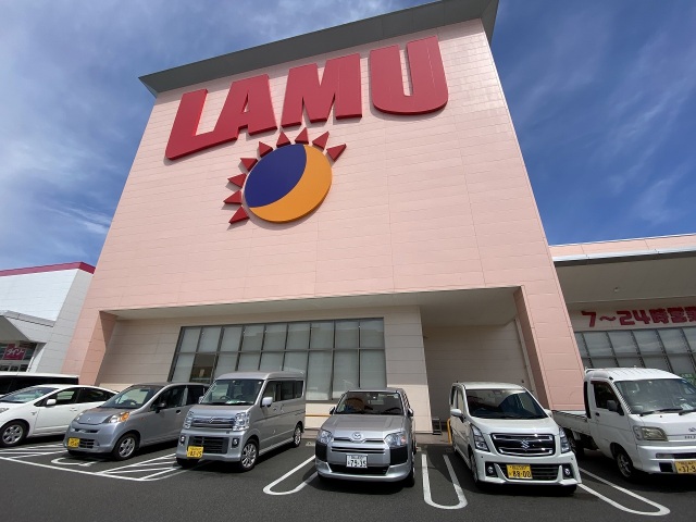 ショッピングセンター　ラ・ムー岡山中央店（ショッピングセンター）まで1183m