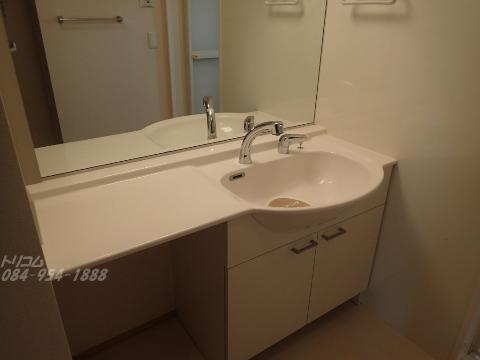 洗面設備　カウンター付洗髪洗面化粧台（イメージ）