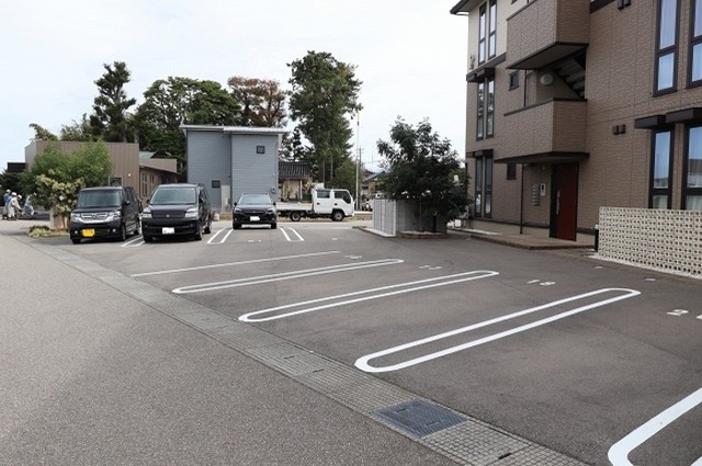 駐車場　駐車場
