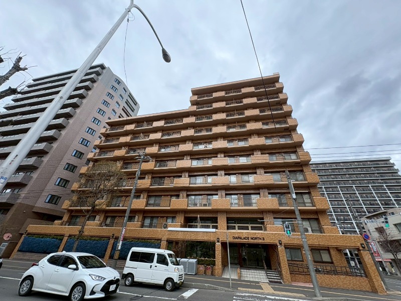 建物外観　札幌市中央区北３条「ダイアパレス北３条」