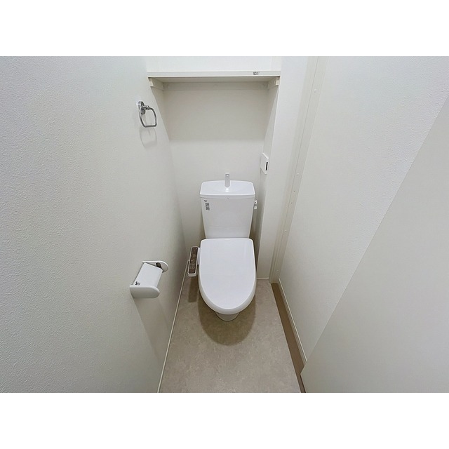 ラトゥール渚Bのトイレ写真