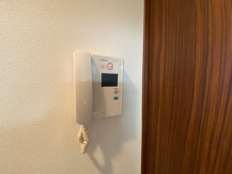 セキュリティ　ＴＶモニター付インターホンです。来客者の顔が見えるので安心！