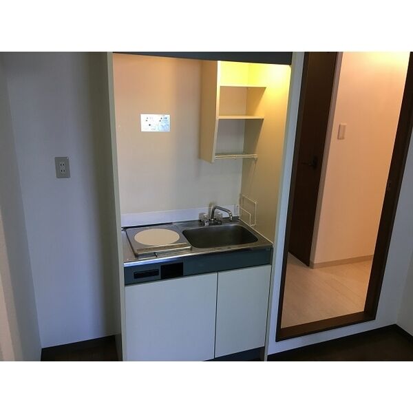 キッチン　IHコンロ付きのコンパクトなキッチンです！