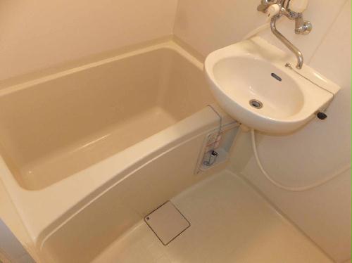 バス・シャワールーム　トイレと別々がうれしい