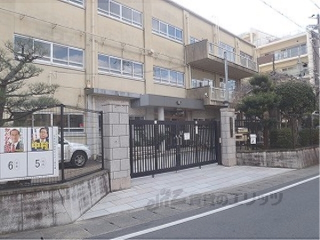 小学校　音羽川小学校（小学校）まで1060m