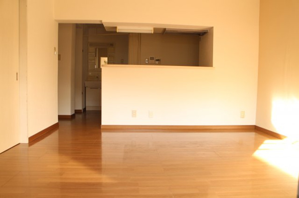 放出淀屋マンションの居間写真