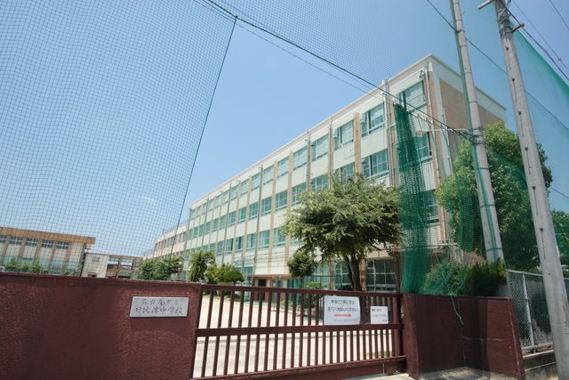 中学校　名古屋市立日比津中学校（中学校）まで200m