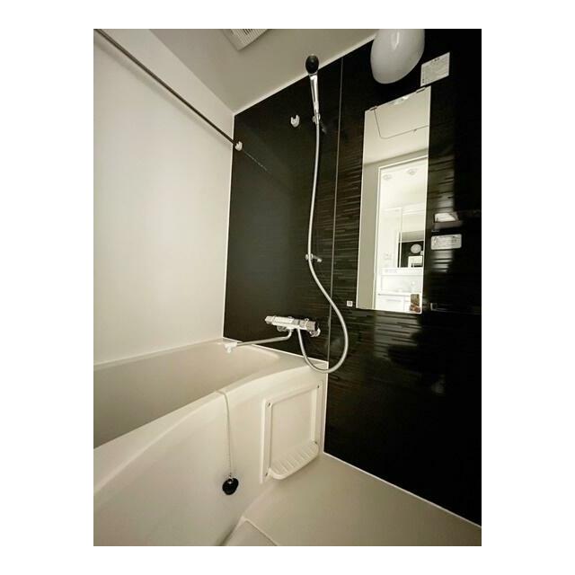 バス・シャワールーム　※室内画像は同物件別部屋です