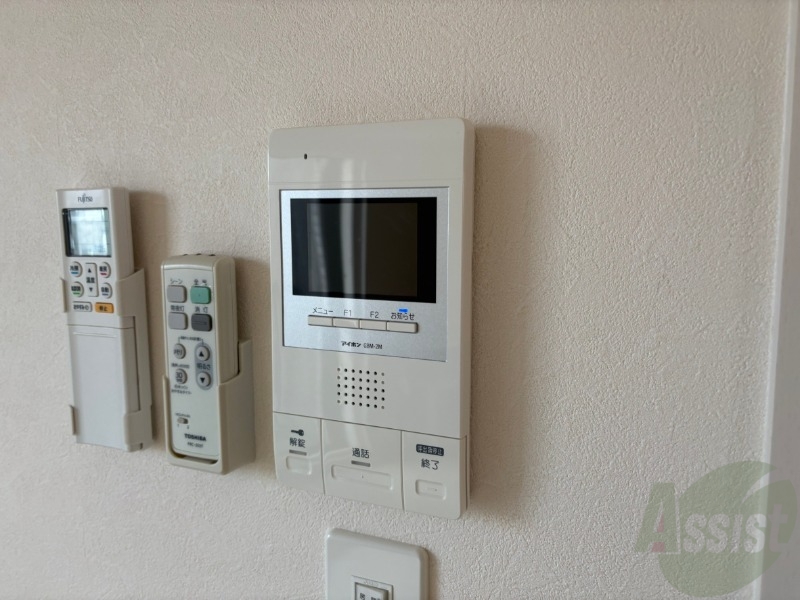 セキュリティ　ＴＶモニター付インターホンです。来客者の顔が見えるので安心！